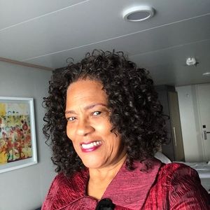 Meet your Posher, Helen